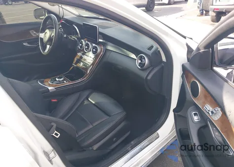 2017 Mercedes-Benz C 300 from USA, damaged, VIN 55SWF4JB7HU223910